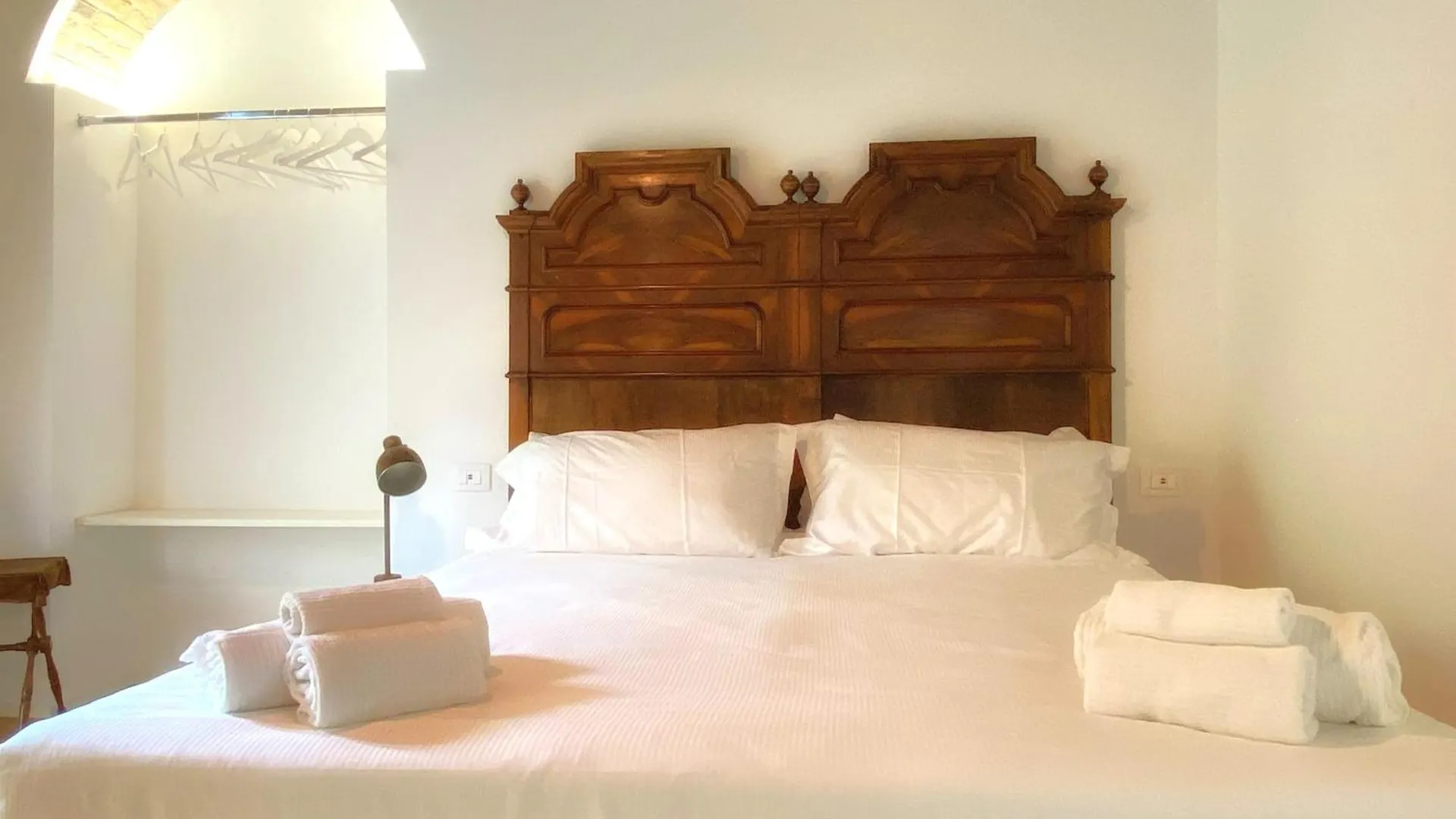 Historic Charm With Whirlpool - Motta Apartments コモ イタリア