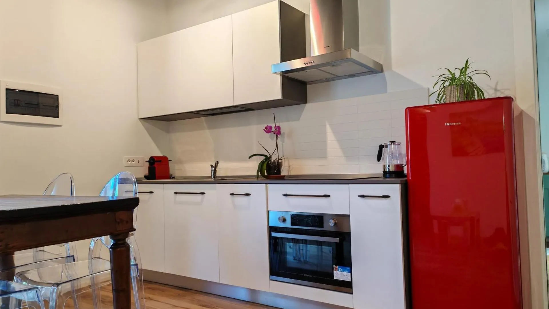 Historic Charm With Whirlpool - Motta Apartments Como Itálie